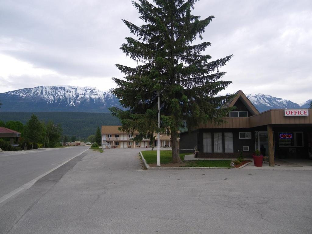 Selkirk Inn Голден Екстер'єр фото